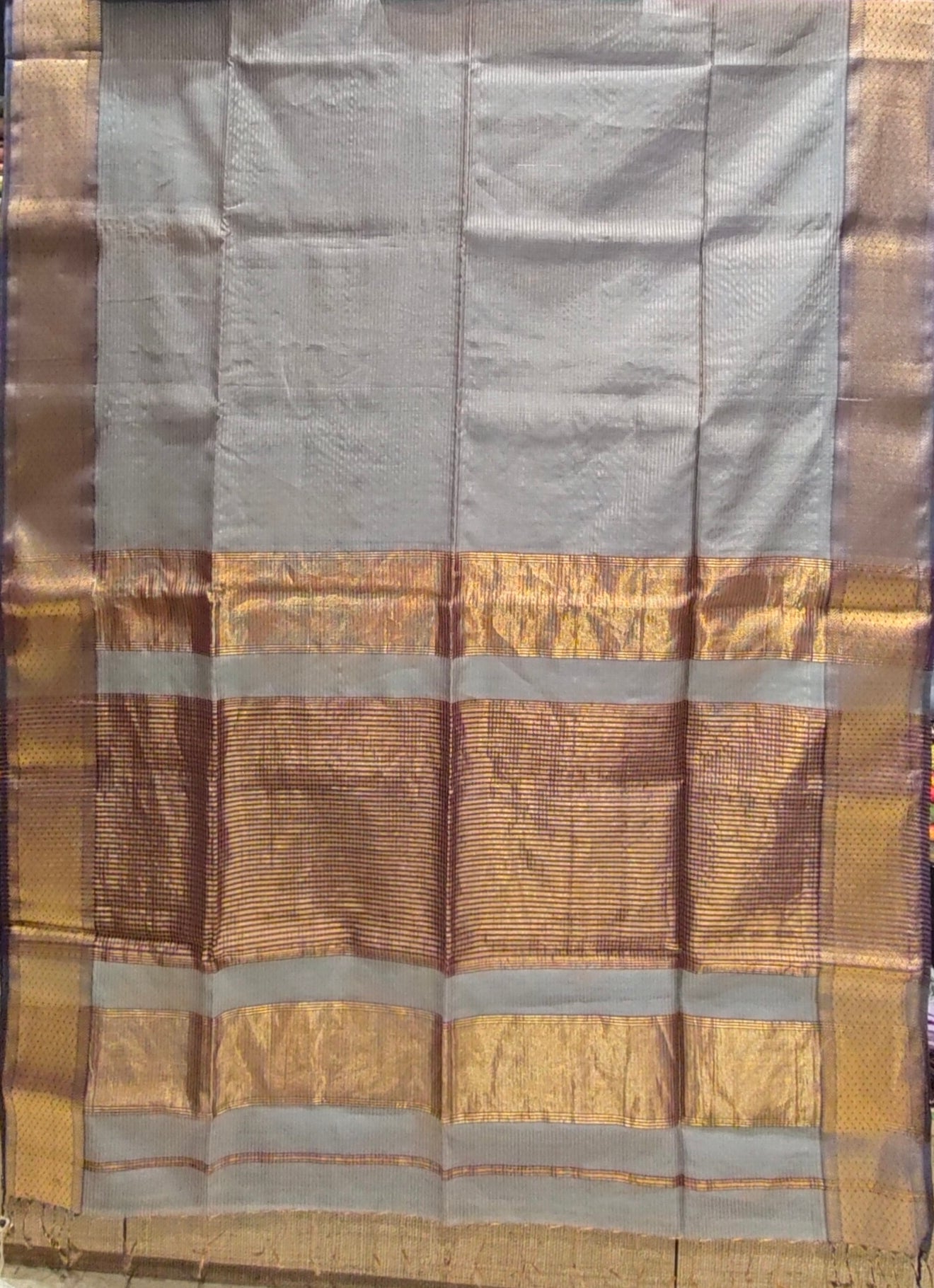 Saree Maheshwari Tissue with border