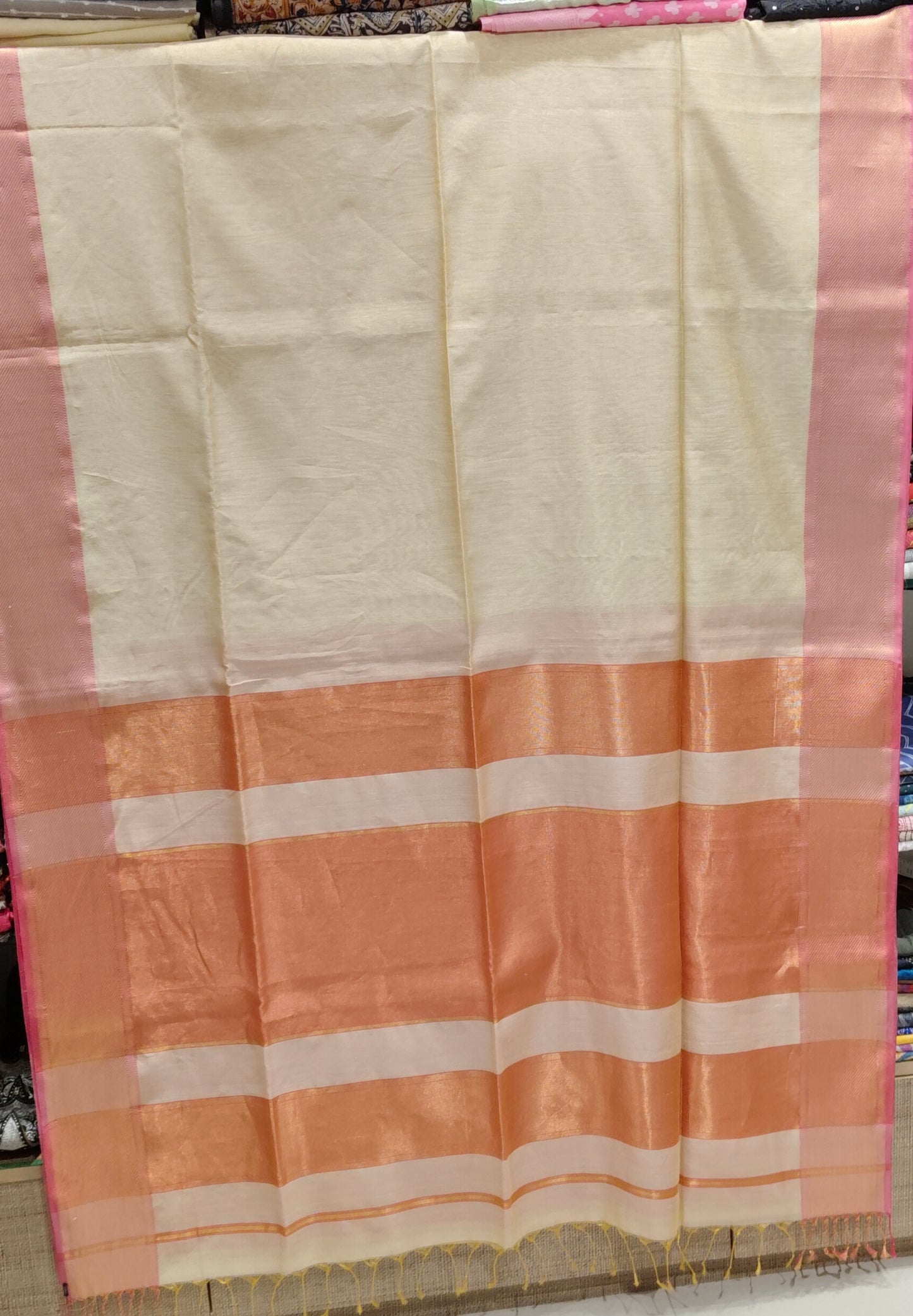 Saree Maheshwari Tissue with border