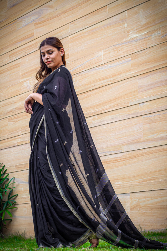 Ekobae Handloom Chatia Saree: Where Geometry Meets Tradition